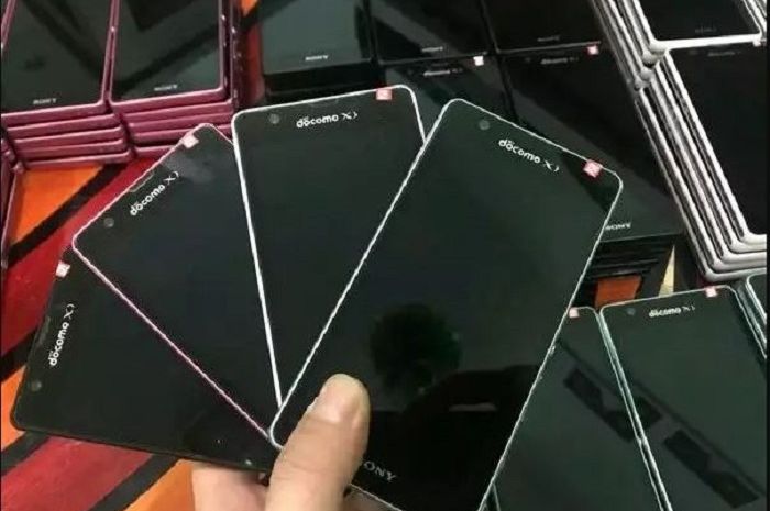 4 Kerugian Yang Akan Kalian Rasakan Jika Beli Smartphone Docomo